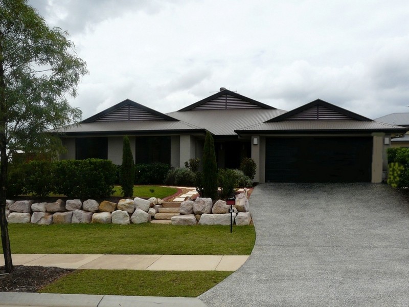 40 Santa Monica Dr, Bellbird Park QLD 4300