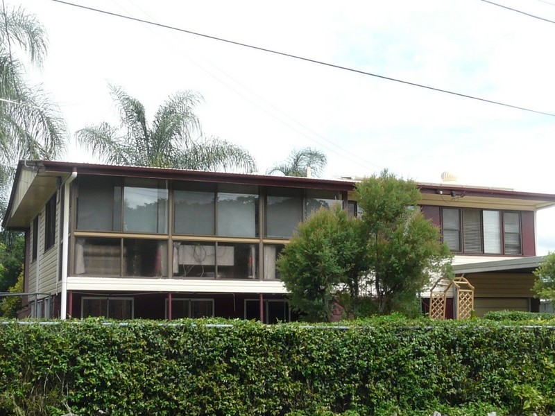 9 Enfield Street, Redbank QLD 4301