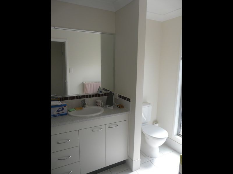 1 Cove Place, Springfield Lakes QLD 4300