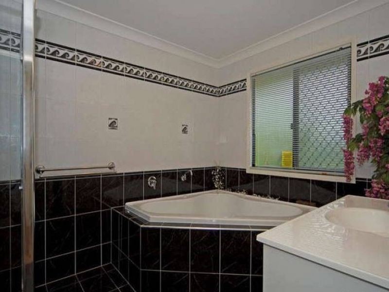 12 Kookaburra Place, Brookwater QLD 4300