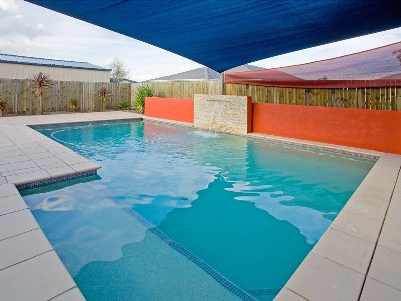 18 Mcauley Crescent, Bellbird Park QLD 4300