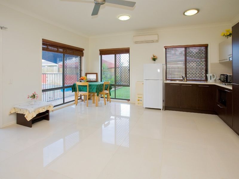 18 Mcauley Crescent, Bellbird Park QLD 4300