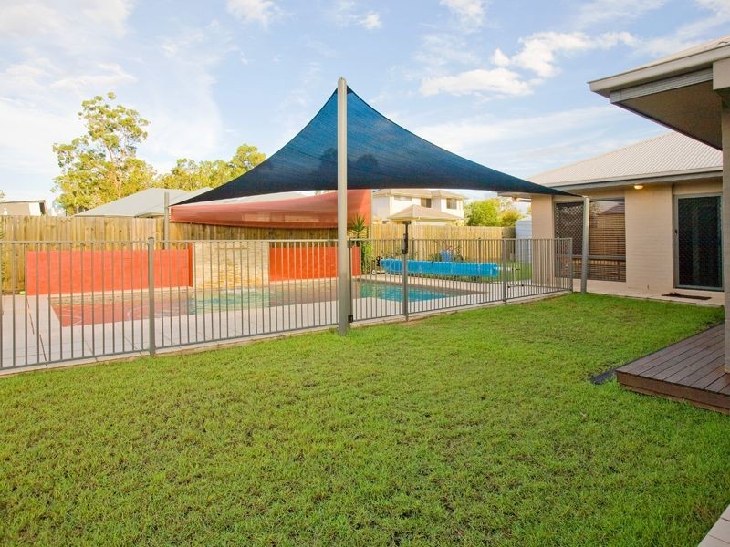 18 Mcauley Crescent, Bellbird Park QLD 4300