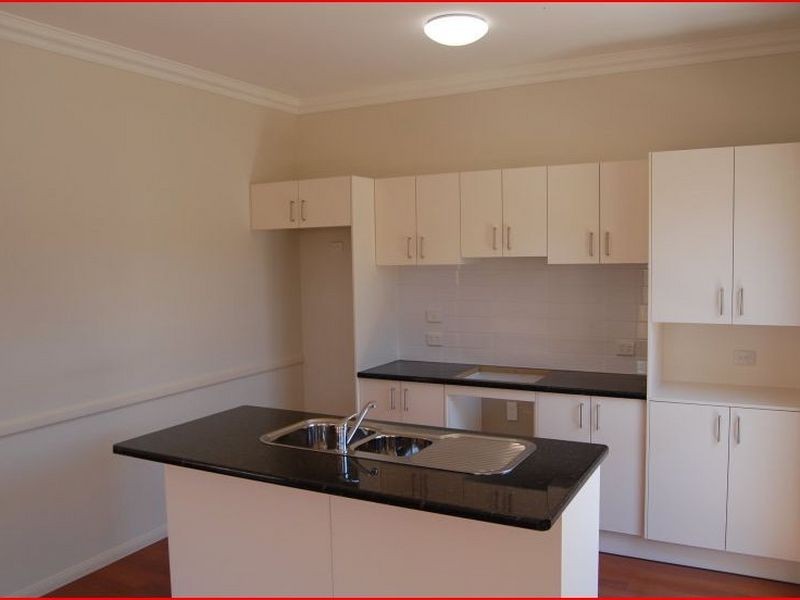 11 Kondalilla Crescent, Springfield Lakes QLD 4300