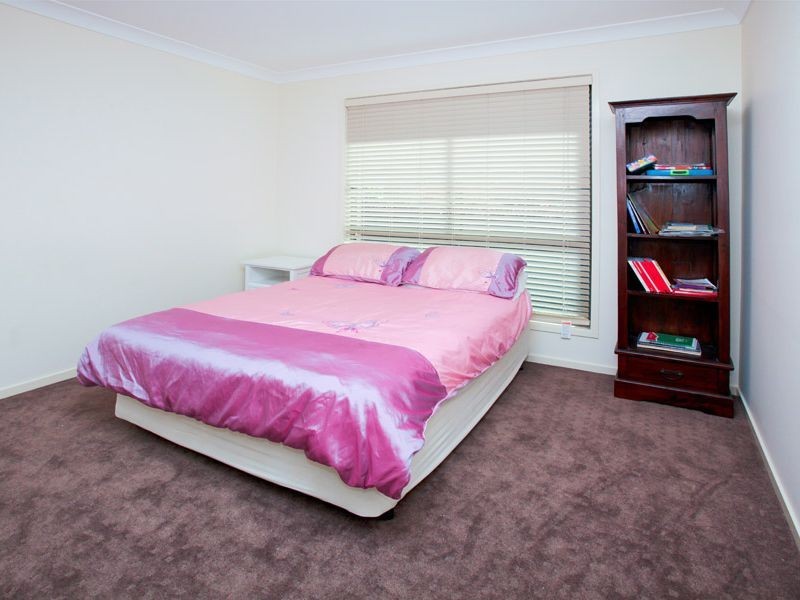 4 Avalon Close, Bellbird Park QLD 4300