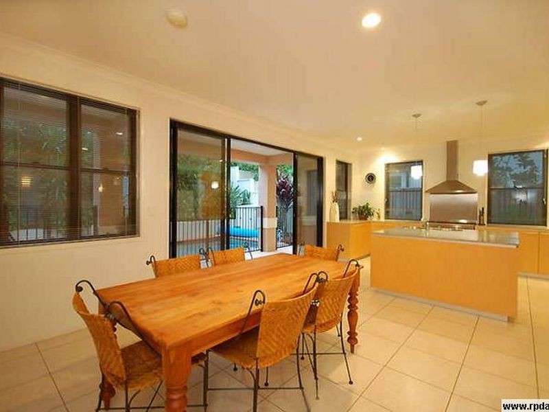 2/53 Paragon Street, Yeronga QLD 4104