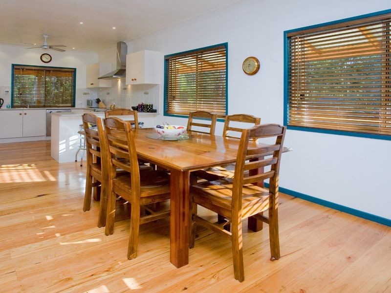 16 Cheviot Street, Greenbank QLD 4124