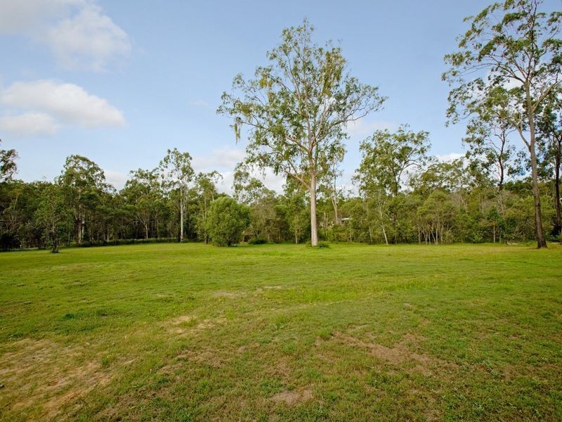 88 Cheviot Road, Greenbank QLD 4124