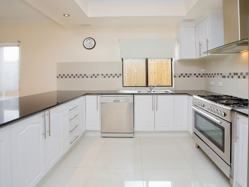 17 Cascades Street, Springfield Lakes QLD 4300