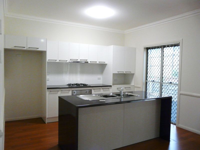 9 Kondalilla Crescent, Springfield Lakes QLD 4300