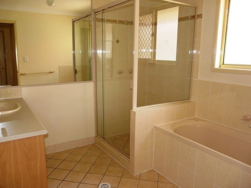 18 Grevillea Place, Forest Lake QLD 4078