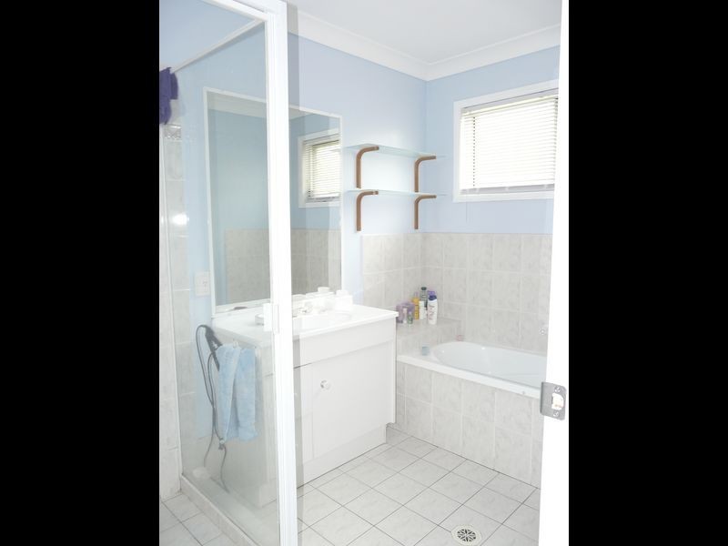 24 Streamview Crescent, Springfield QLD 4300