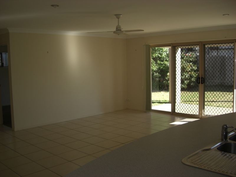 41 Viewpoint Drive, Springfield Lakes QLD 4300