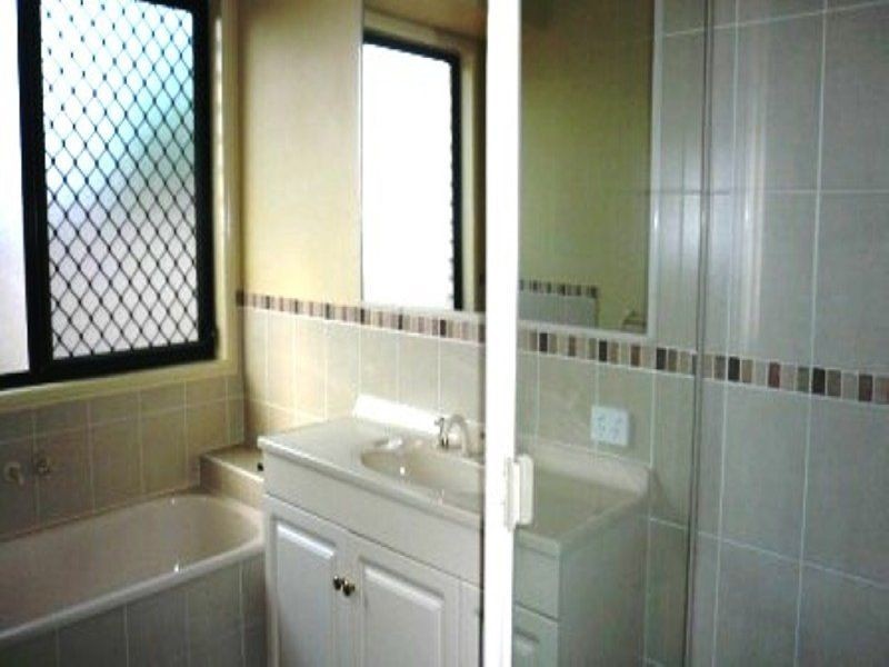 2 Honeywood Ct, Springfield QLD 4300