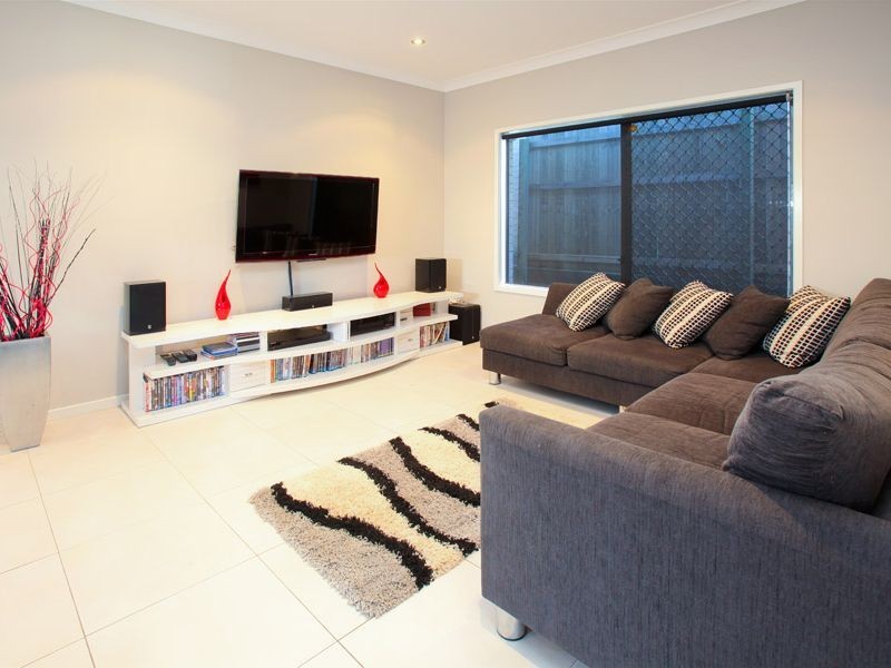 14 Barrington Street, Springfield Lakes QLD 4300
