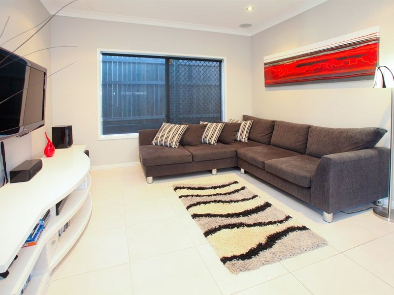 14 Barrington Street, Springfield Lakes QLD 4300