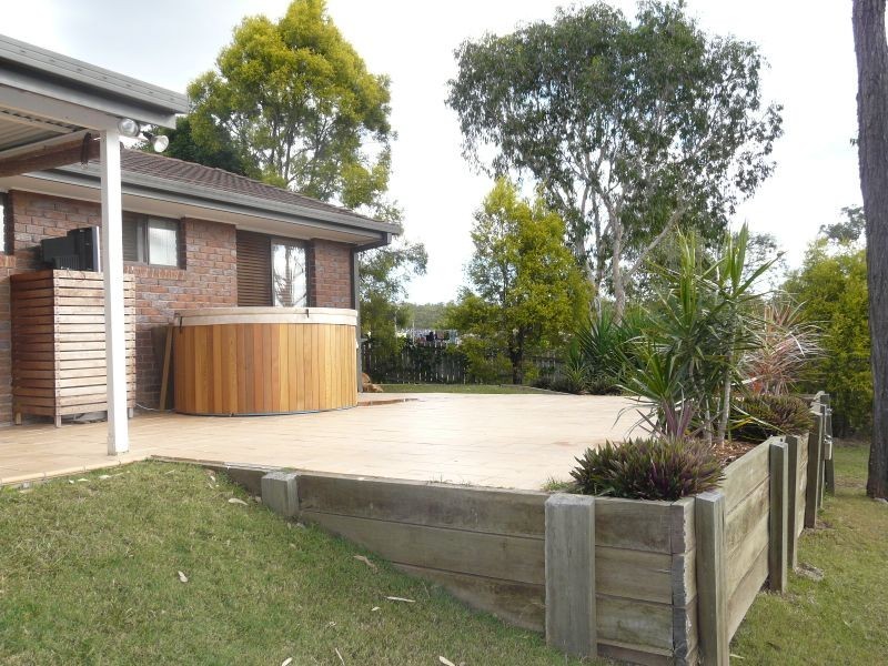 8 Chiffley Ct, Collingwood Park QLD 4301