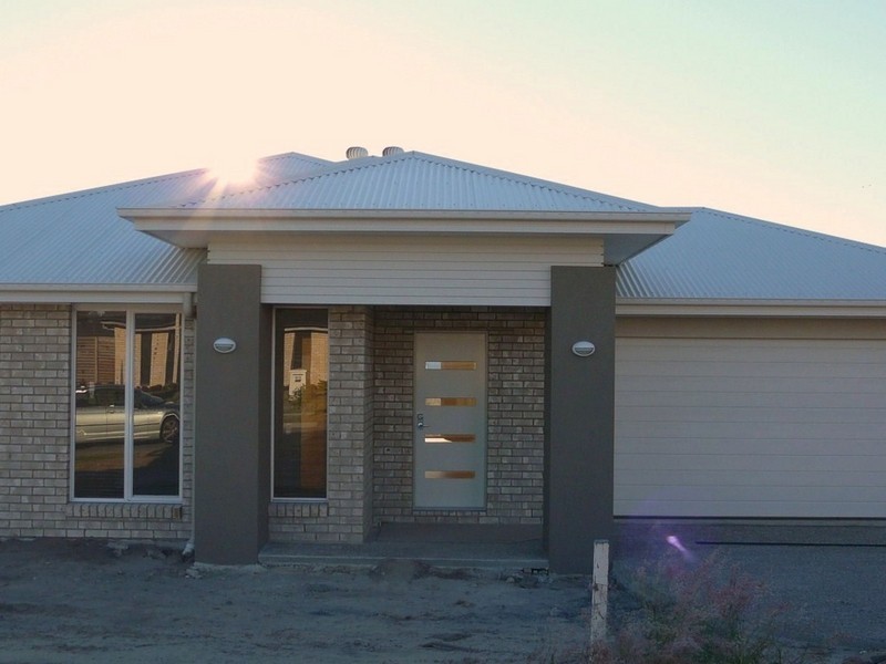 25 Stringybark Place, Heathwood QLD 4110