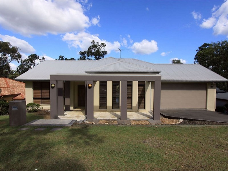 3 Fernbrook Close, Brookwater QLD 4300