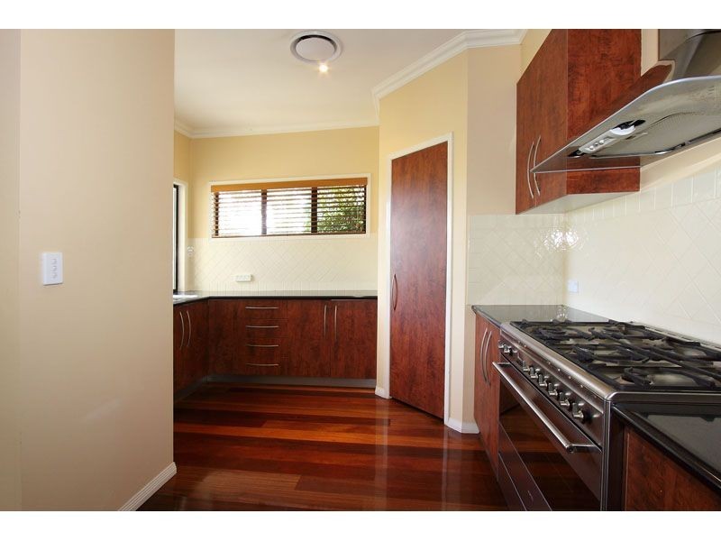 3 Fernbrook Close, Brookwater QLD 4300