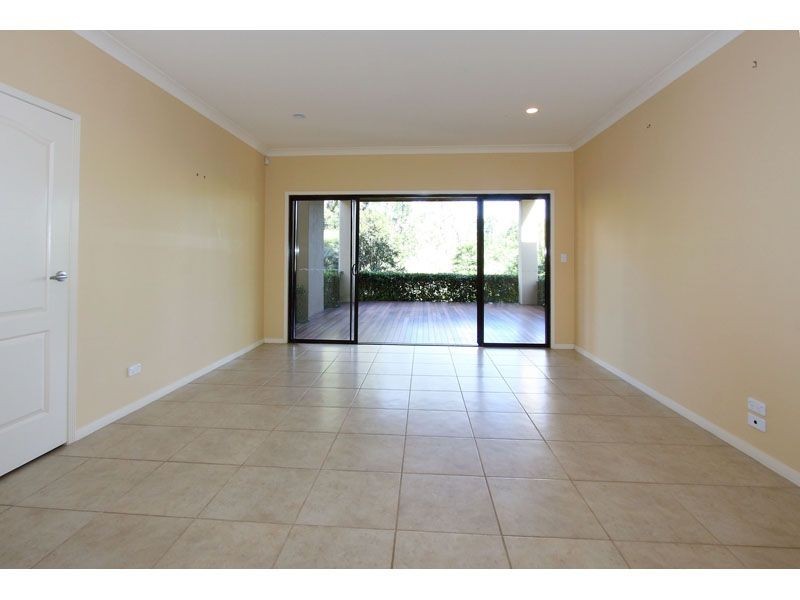 3 Fernbrook Close, Brookwater QLD 4300
