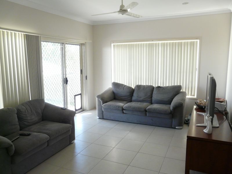 8 Skyline Avenue, Springfield Lakes QLD 4300