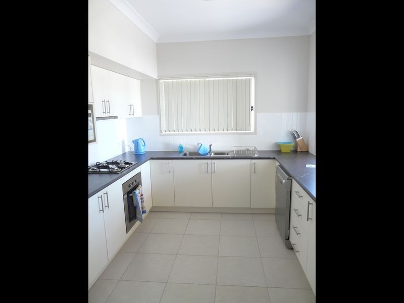 8 Skyline Avenue, Springfield Lakes QLD 4300