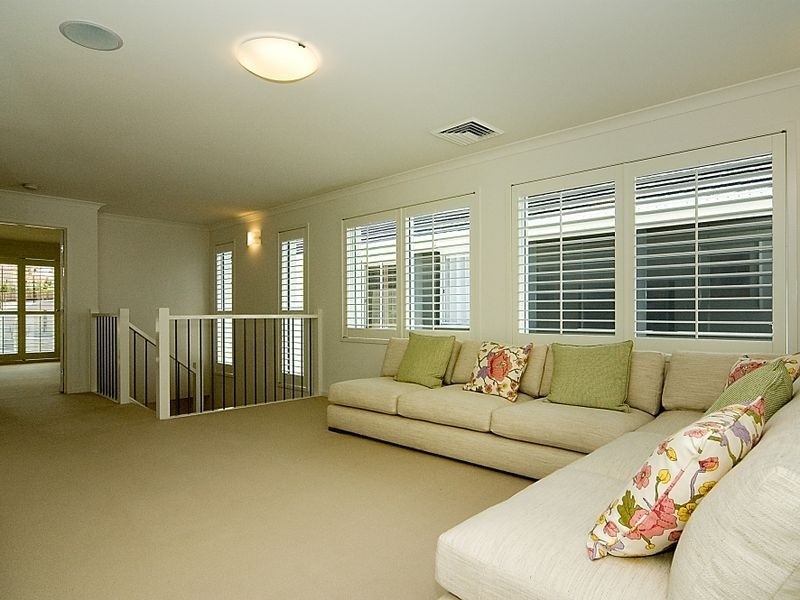 24 Atlantic Drive, Springfield Lakes QLD 4300