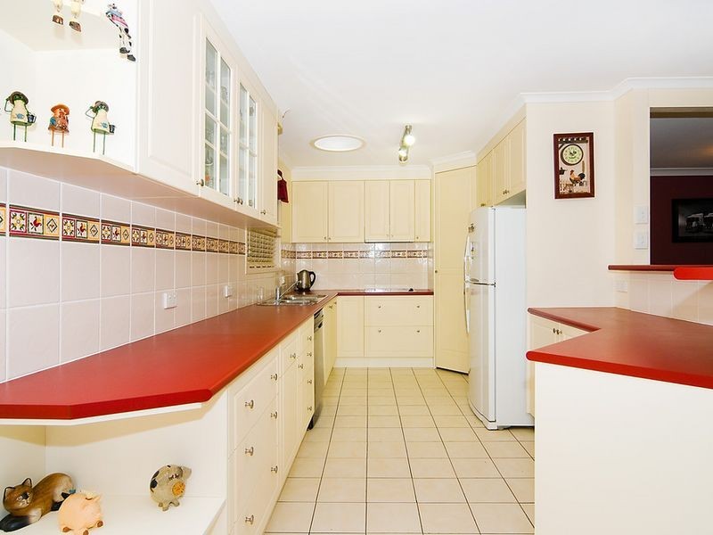 11 Glyn Ct, Redbank Plains QLD 4301