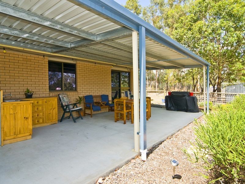 11 Glyn Ct, Redbank Plains QLD 4301