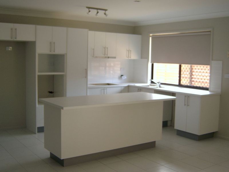 47 Lakes Entrance Drive, Springfield Lakes QLD 4300