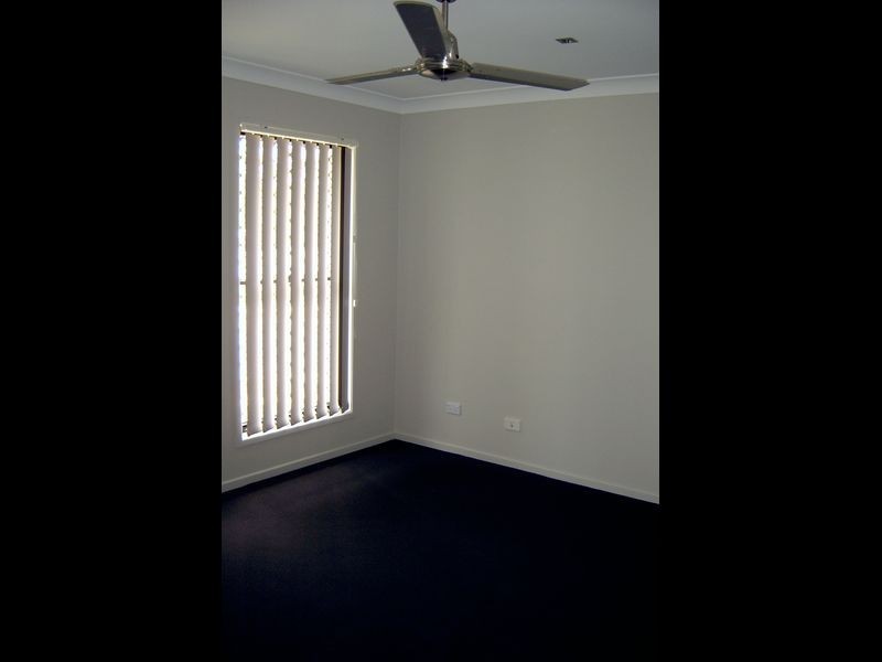 47 Lakes Entrance Drive, Springfield Lakes QLD 4300