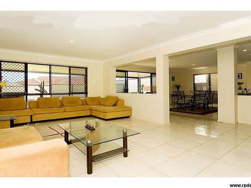 71 Lloyd Bird Crescent, Springfield Lakes QLD 4300