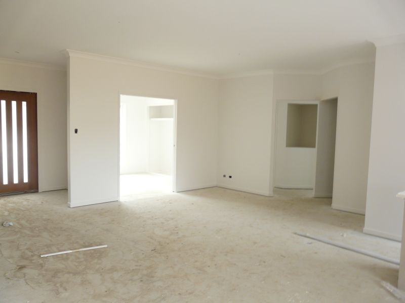 13 OVALS TCE, Springfield Lakes QLD 4300