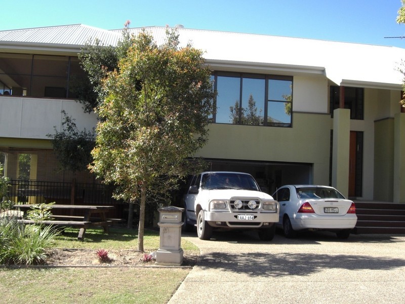 2 Mountain Ash Drive, Brookwater QLD 4300