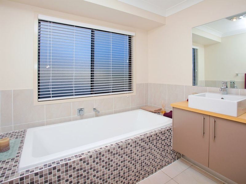 47 Wanderer Crescent, Springfield Lakes QLD 4300
