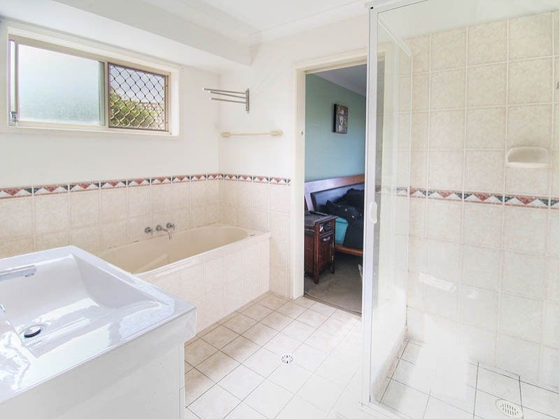 10 Abelia Court, Camira QLD 4300