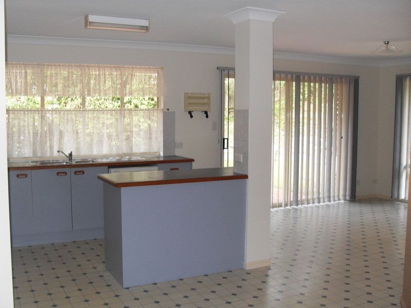 4 Moresby Avenue, Springfield QLD 4300