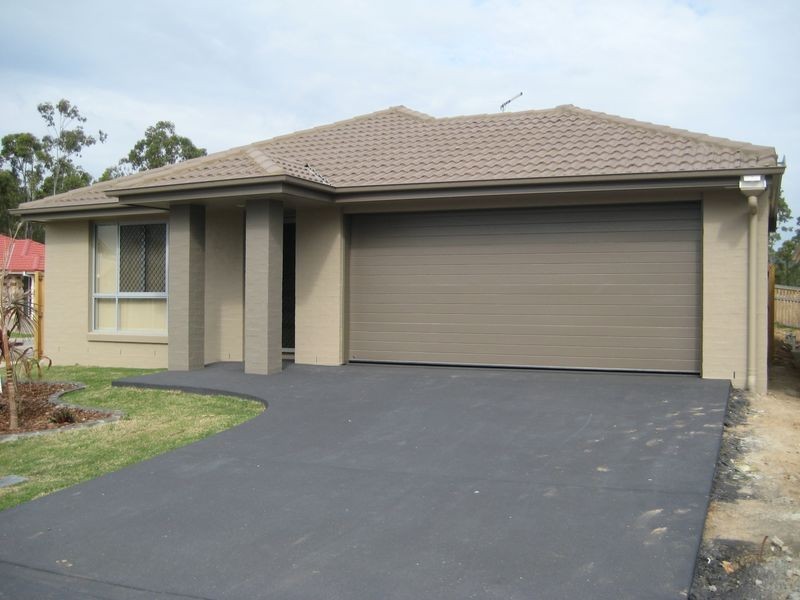 L1947 Girraween Drive, Springfield Lakes QLD 4300