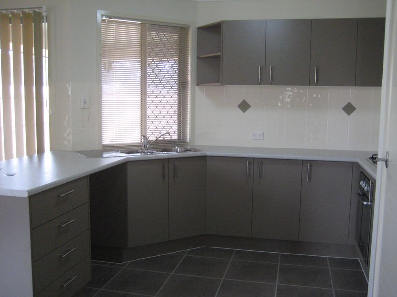 L1947 Girraween Drive, Springfield Lakes QLD 4300