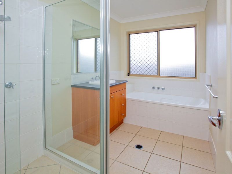 6 Parkside Drive, Springfield QLD 4300