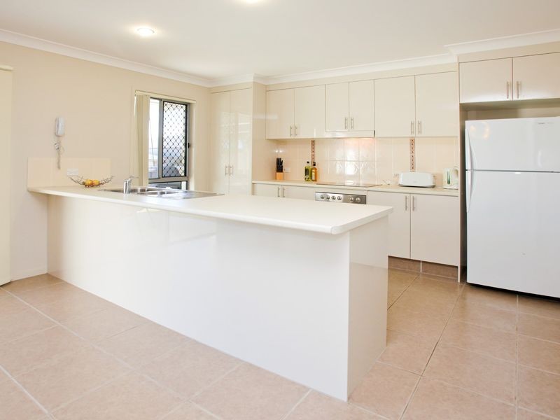 15 Brushwood Circuit, Forest Lake QLD 4078