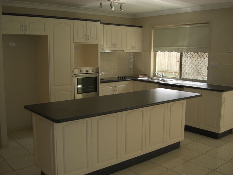 19 Ridge View Place, Springfield Lakes QLD 4300
