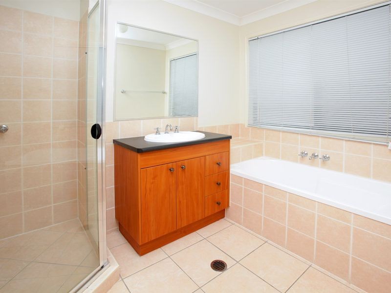 6 Aldworth Place, Springfield Lakes QLD 4300