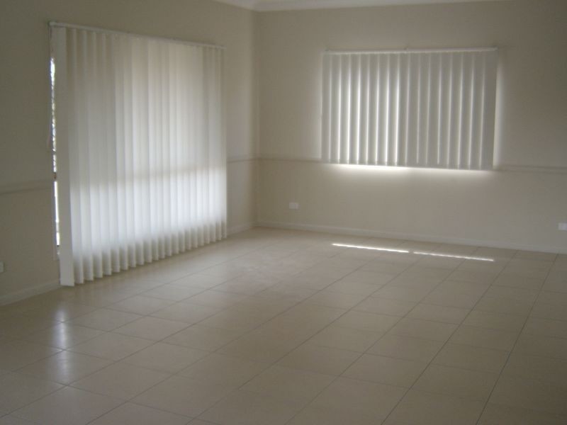 17 Dianella Street, Springfield Lakes QLD 4300