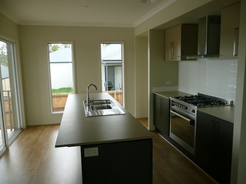 20 Escarpment Drive, Springfield Lakes QLD 4300