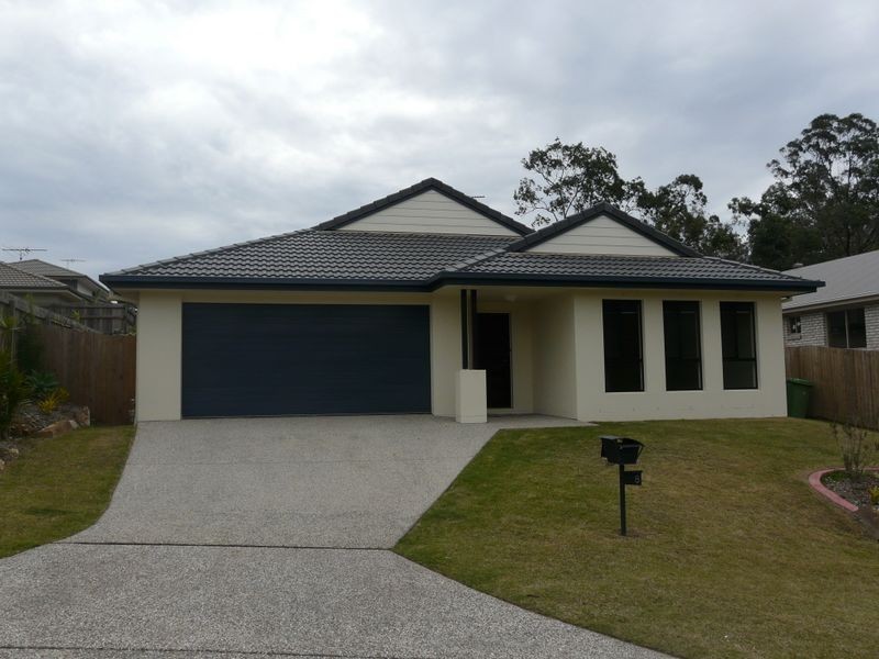 8 Berkeley Circuit, Bellbird Park QLD 4300