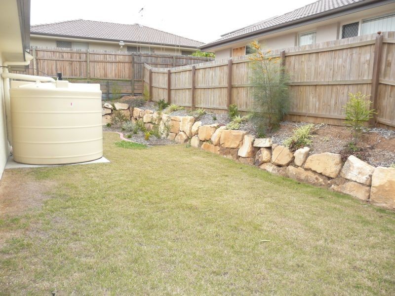 8 Berkeley Circuit, Bellbird Park QLD 4300
