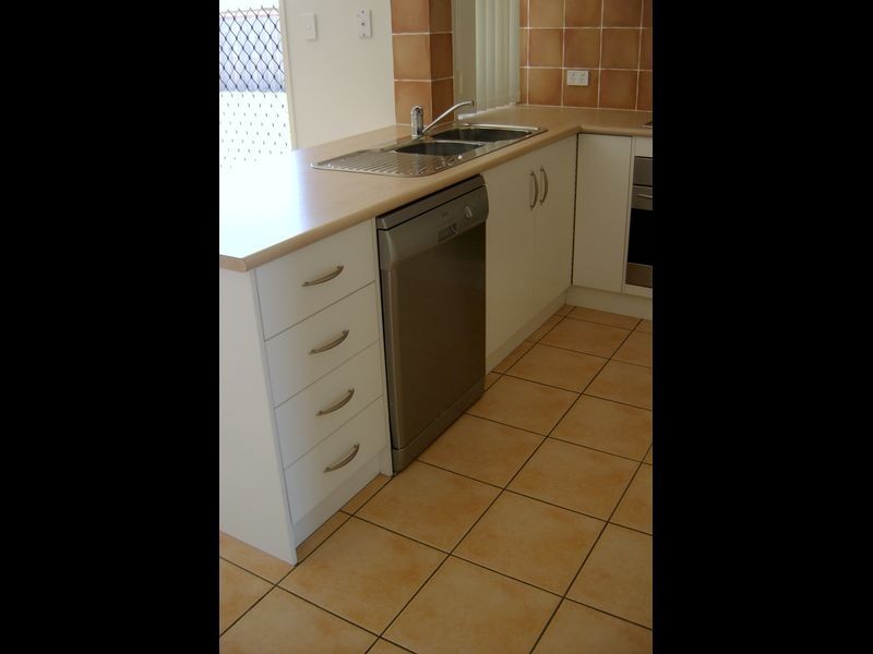 117 Anna Drive, Raceview QLD 4305