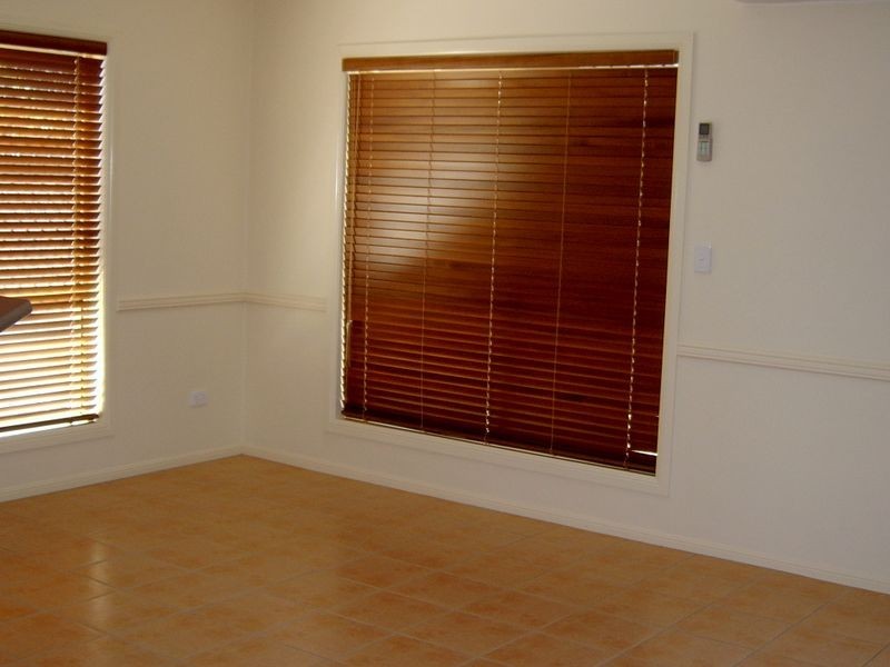 3 Trevi Place, Springfield Lakes QLD 4300
